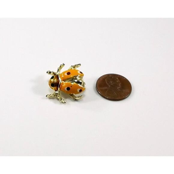 Vintage Peach Enamel Ladybug Brooch Green Rhinestone Eyes Gold Tone Pin - Picture 8 of 10